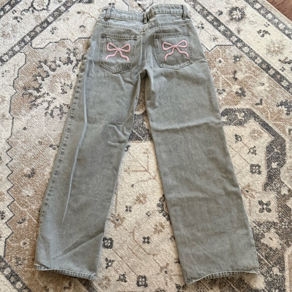 edikted Stylish Gray Women's Jeans Size XS - Picture 3 of 6